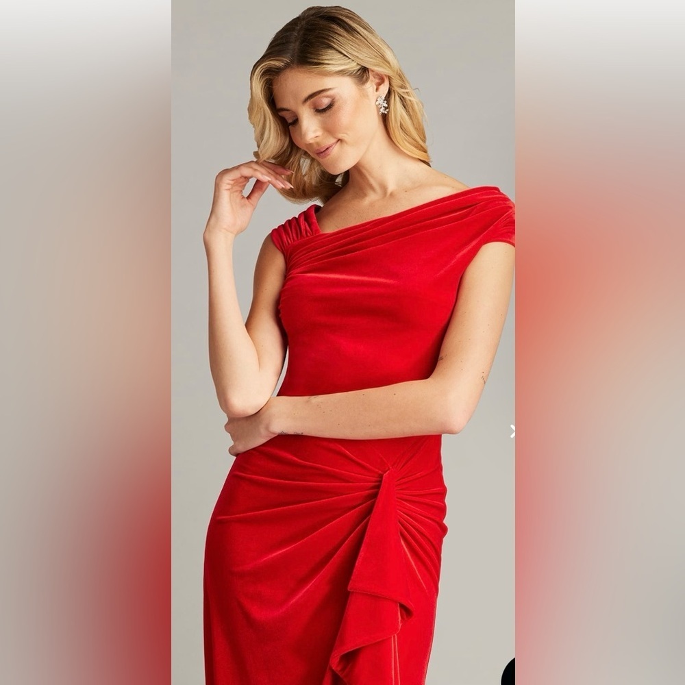 Tadashi Shoji Cidra Velvet Waterfall Cranberry Red Stretch Gown Large NWT - Picture 5 of 11